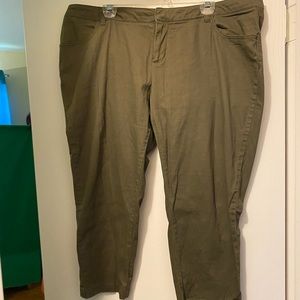 Plus olive Capri pants 20